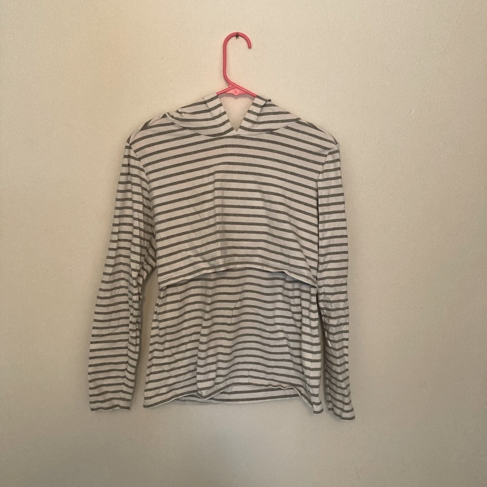 Nursing sweatshirt
